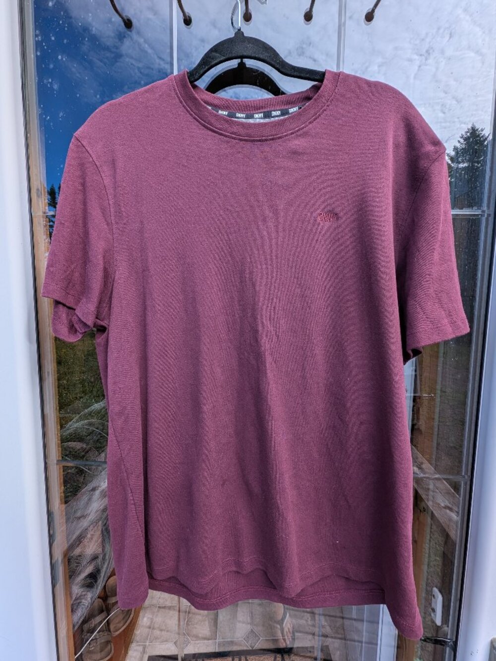 DKNY maroon tee